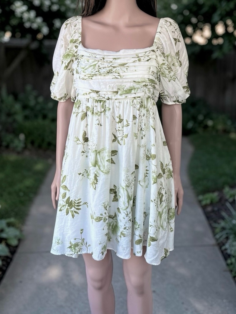 Blu Pepper Floral Babydoll Dress Size Large White Green Cottagecore Puff Sleeve